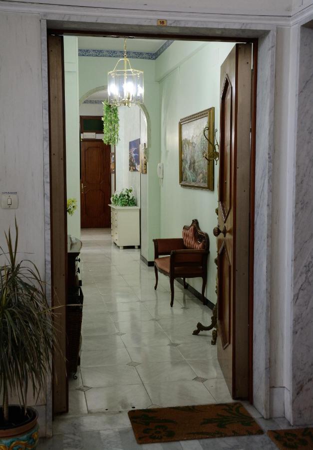 Residenza Margherita - Centralissima Салерно Экстерьер фото